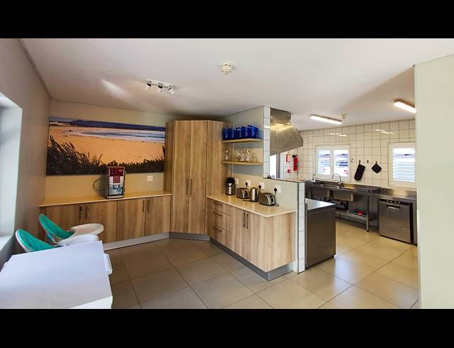 M² LODGE FOR SALE IN KLEINMOND CENTRAL